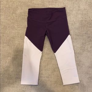 Alo Yoga Colorblock Capri Legging, Size Small